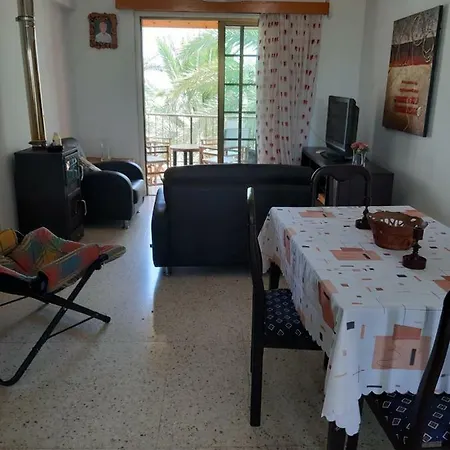Sea Breeze Apartment Larnaca